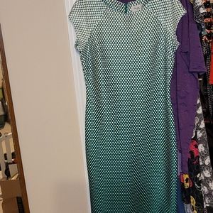 Beautiful green dress necklace.